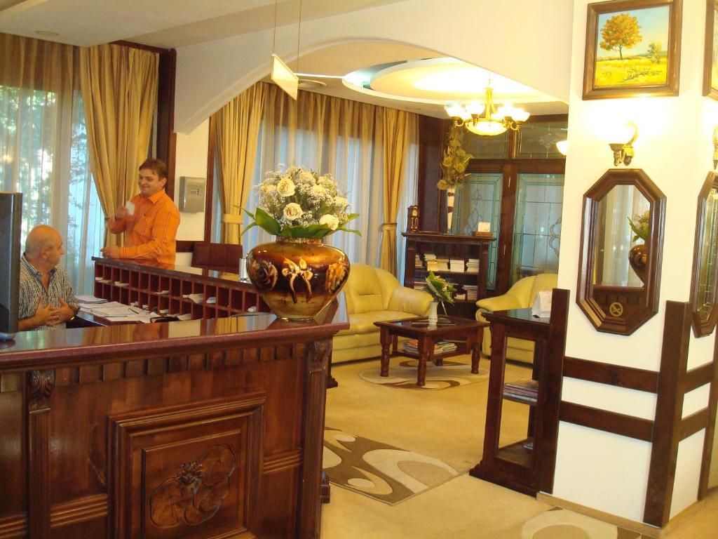 阿米酒店 Băile Felix 外观 照片